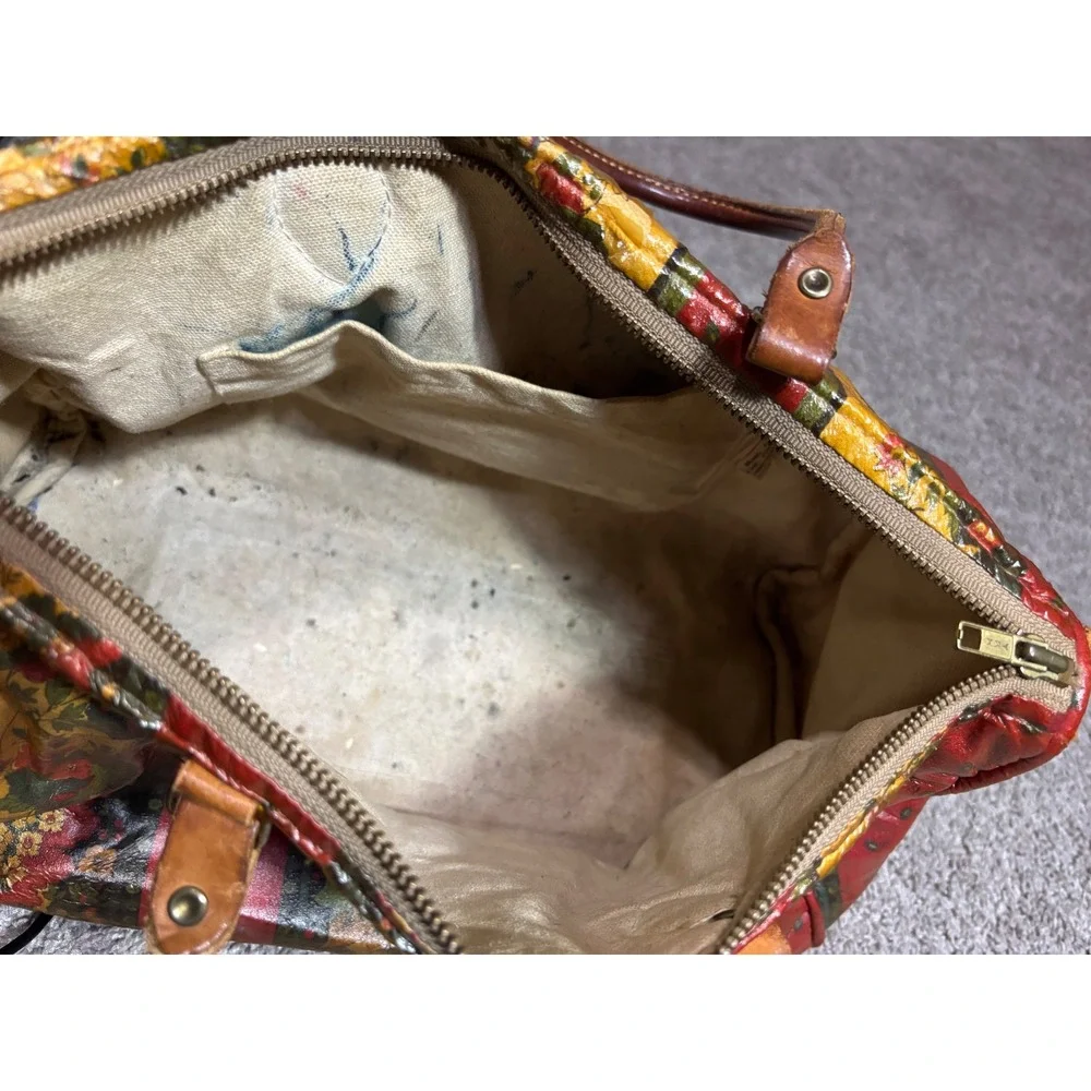 N/A vintage satchel